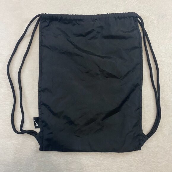 Nike Drawstring Black & White Gym Bag Vented - Picture 4 of 6